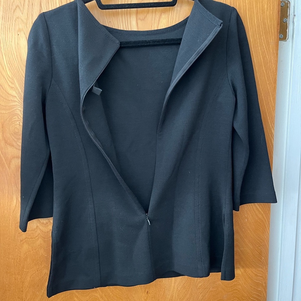 St. John elegant ruffle blouse 4 - Picture 6 of 10